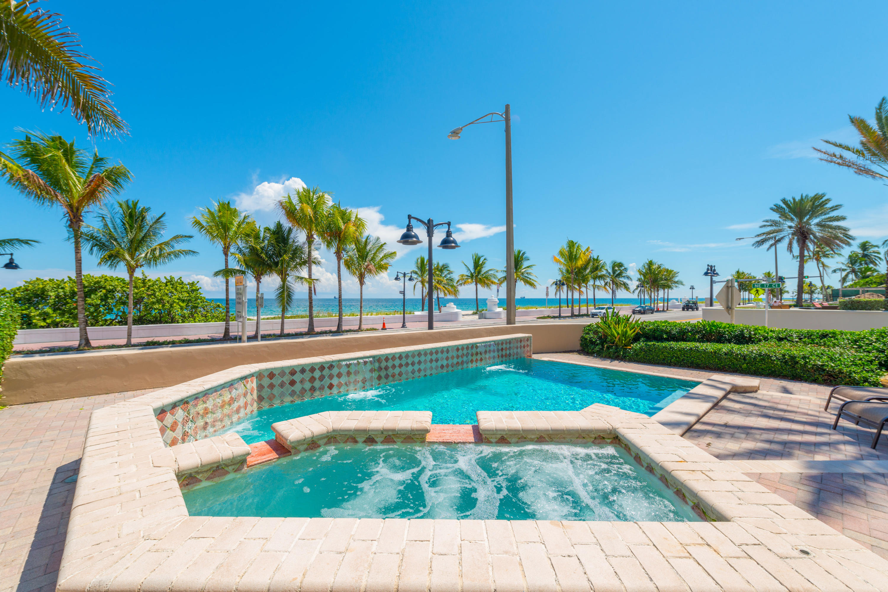 LAS OLAS BY THE SEA EXT - Residential