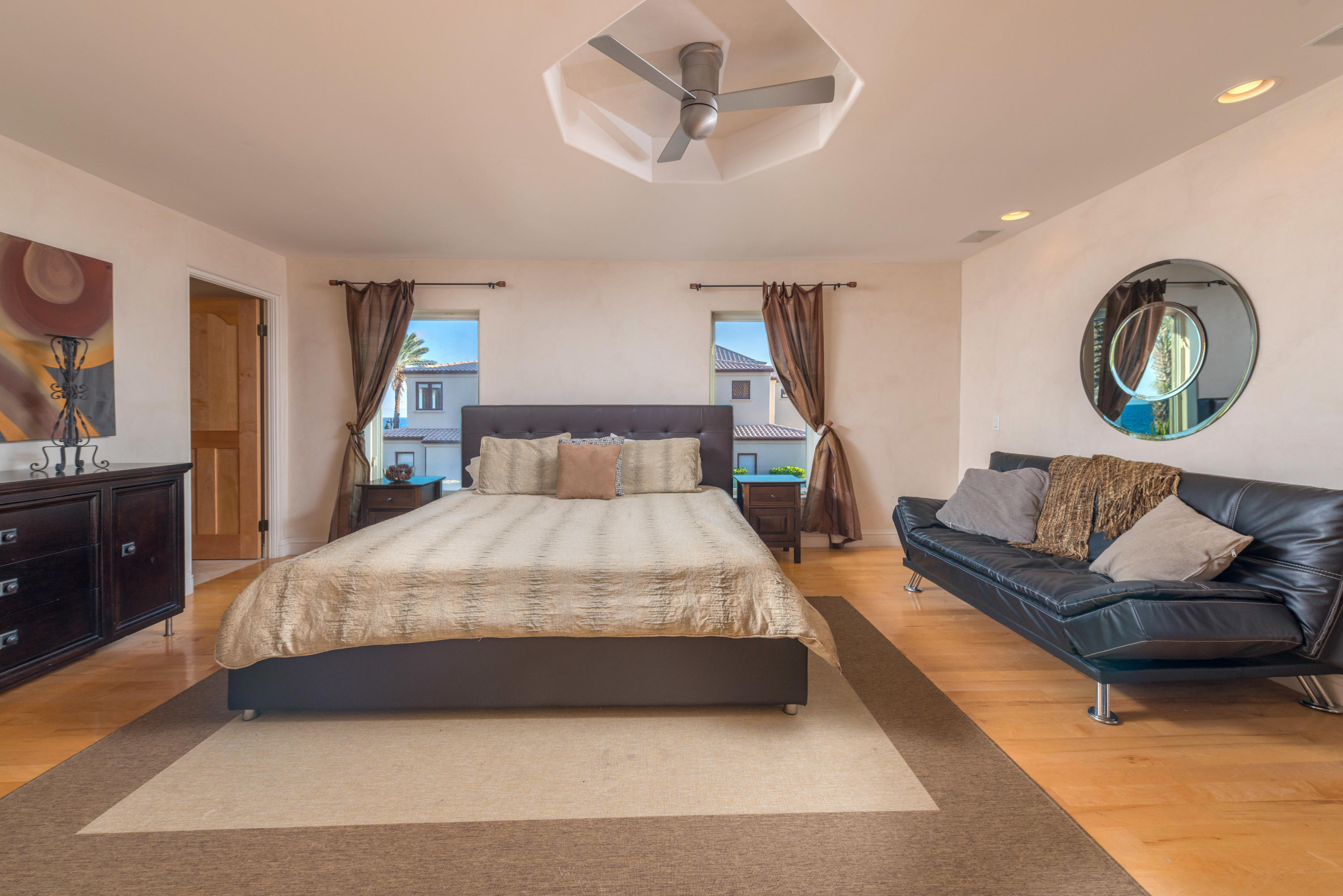 LAS OLAS BY THE SEA EXT - Residential