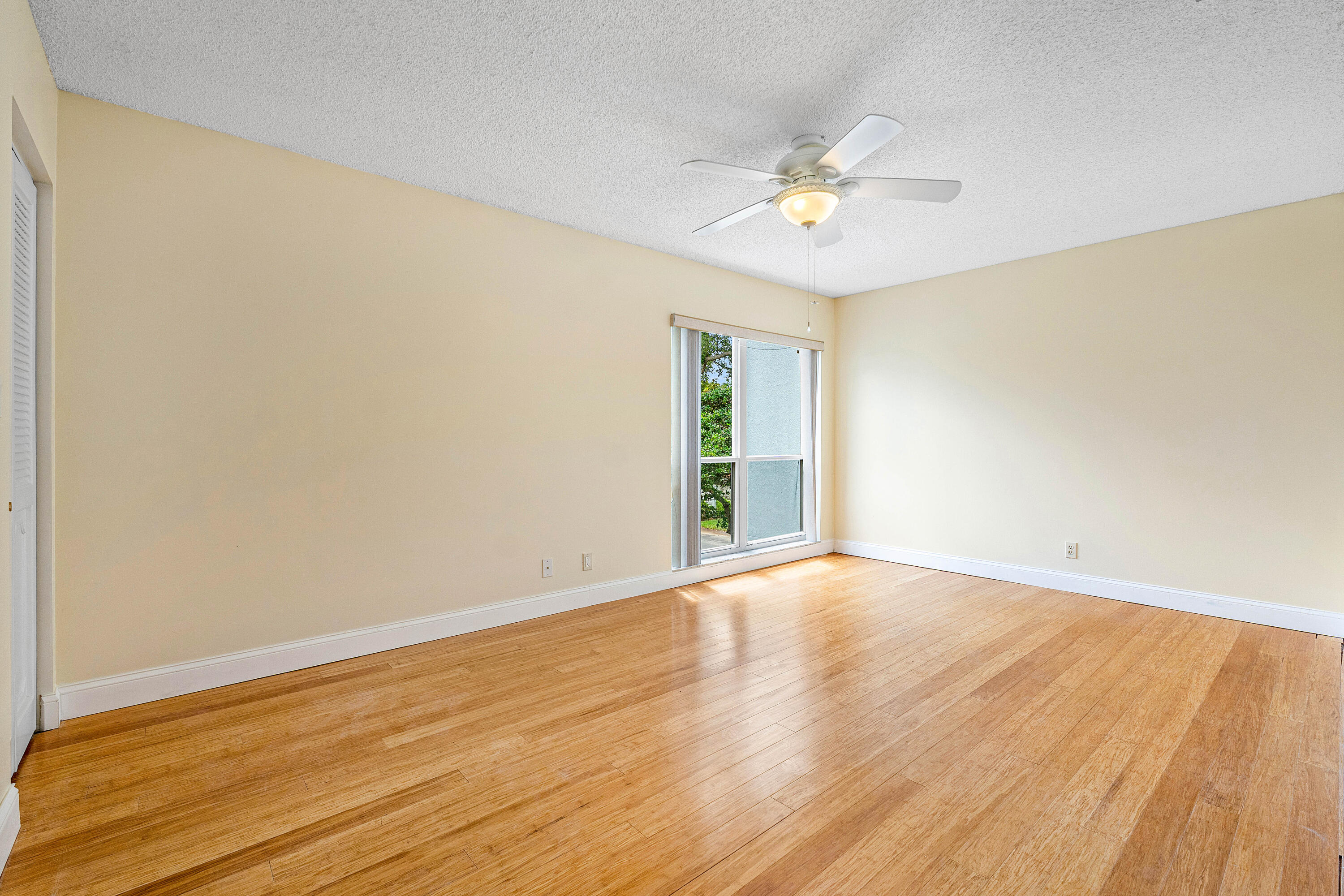 LAKES OF WOODHAVEN I AND II CONDO - Residential