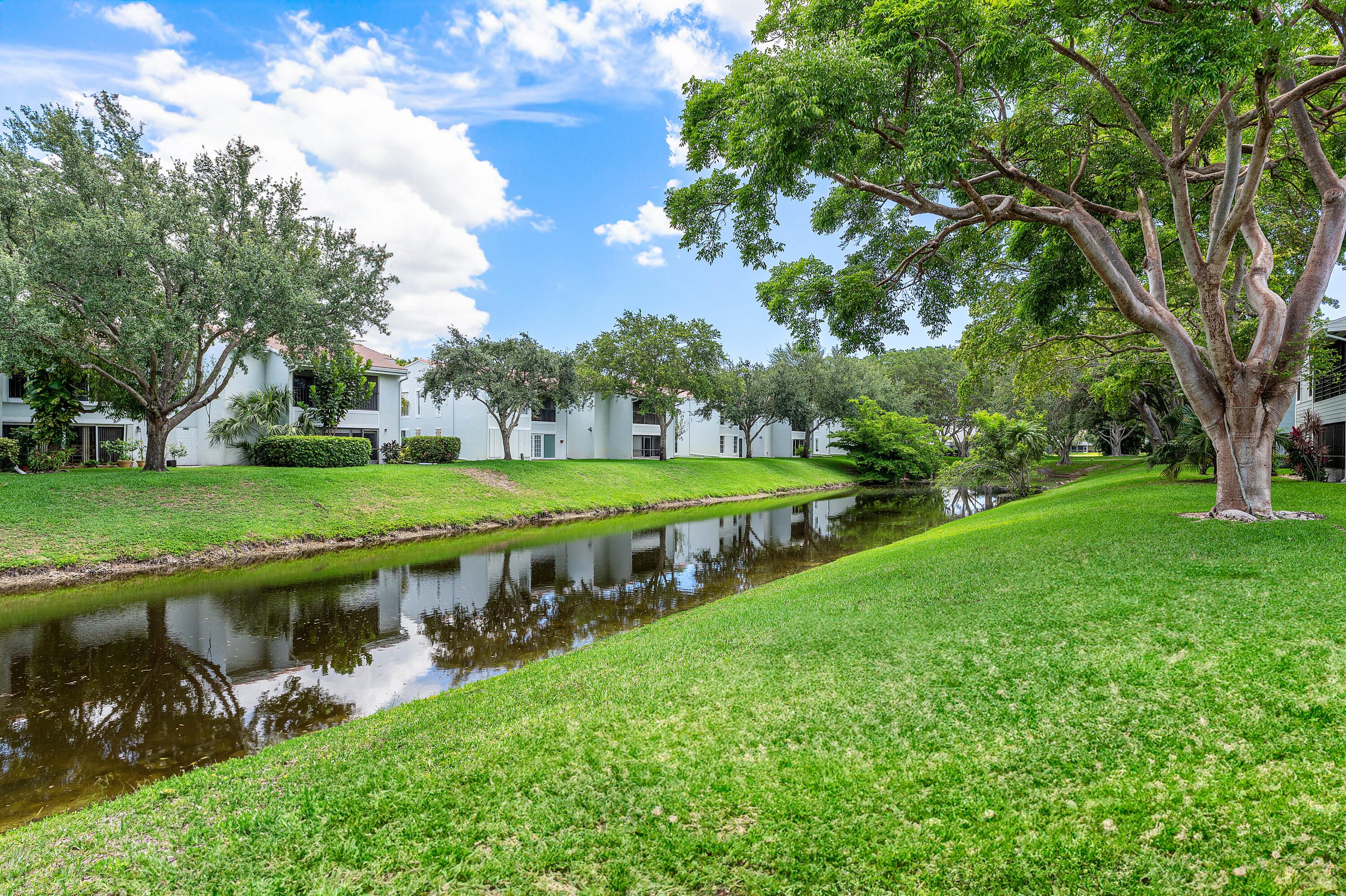 LAKES OF WOODHAVEN I AND II CONDO - Residential