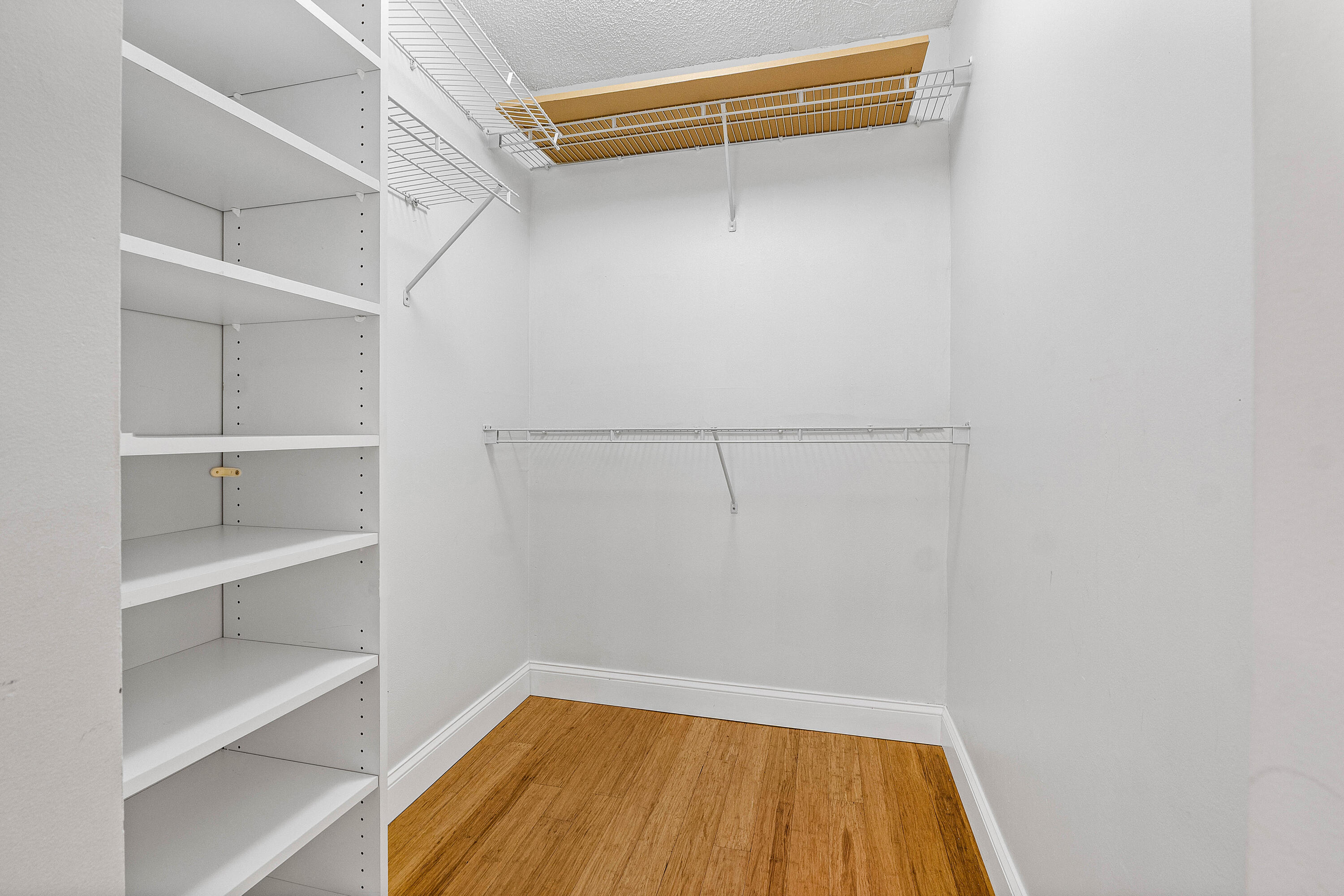 LAKES OF WOODHAVEN I AND II CONDO - Residential