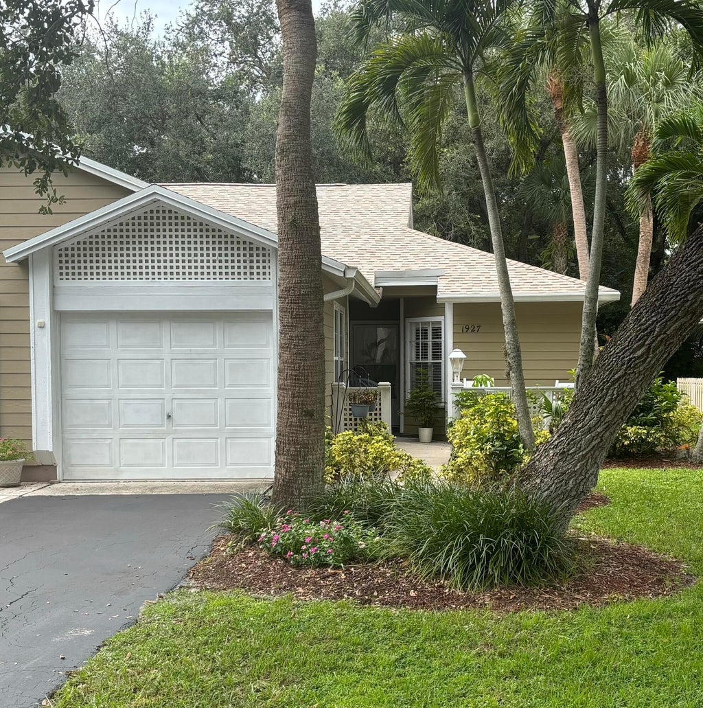 Photo of 1927 SIXTY OAKS Lane, Vero Beach, FL 32966 (MLS # B26066992)