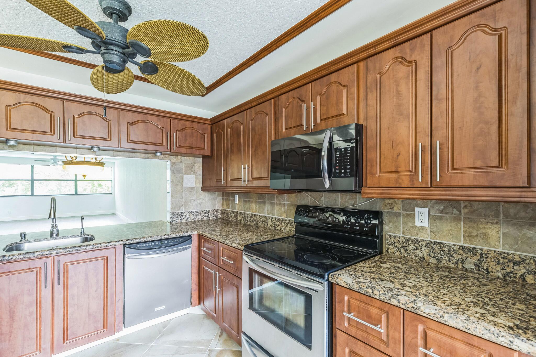 SUNRISE LAKES 183 CONDO - Residential