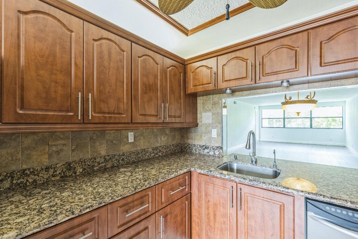 SUNRISE LAKES 183 CONDO - Residential