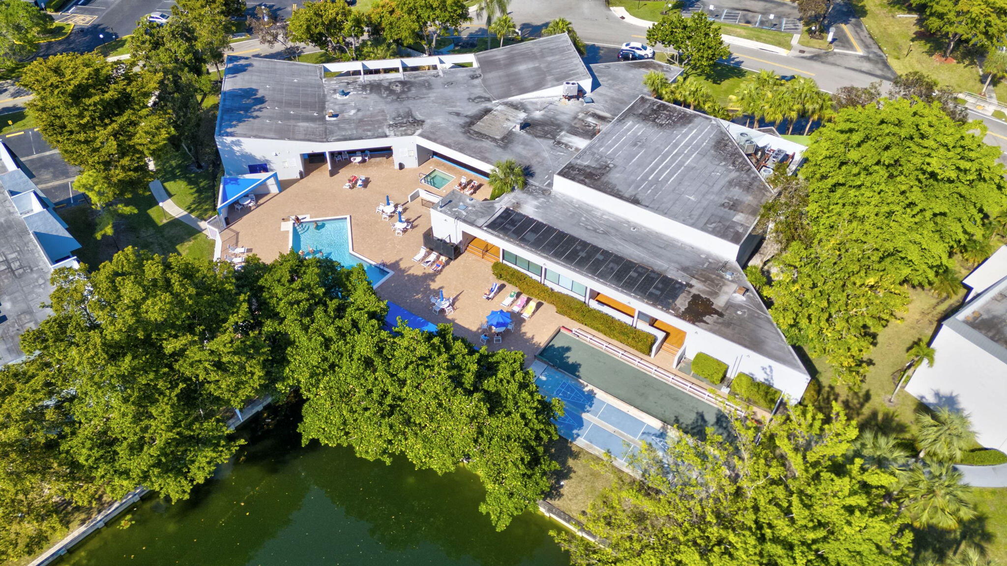 LIME BAY CONDOMINIUM 6 - Residential