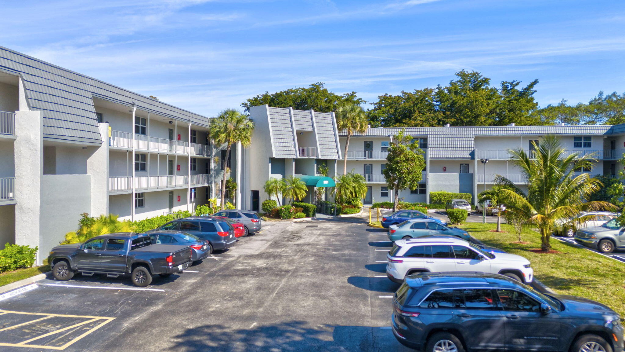 LIME BAY CONDOMINIUM 6 - Residential