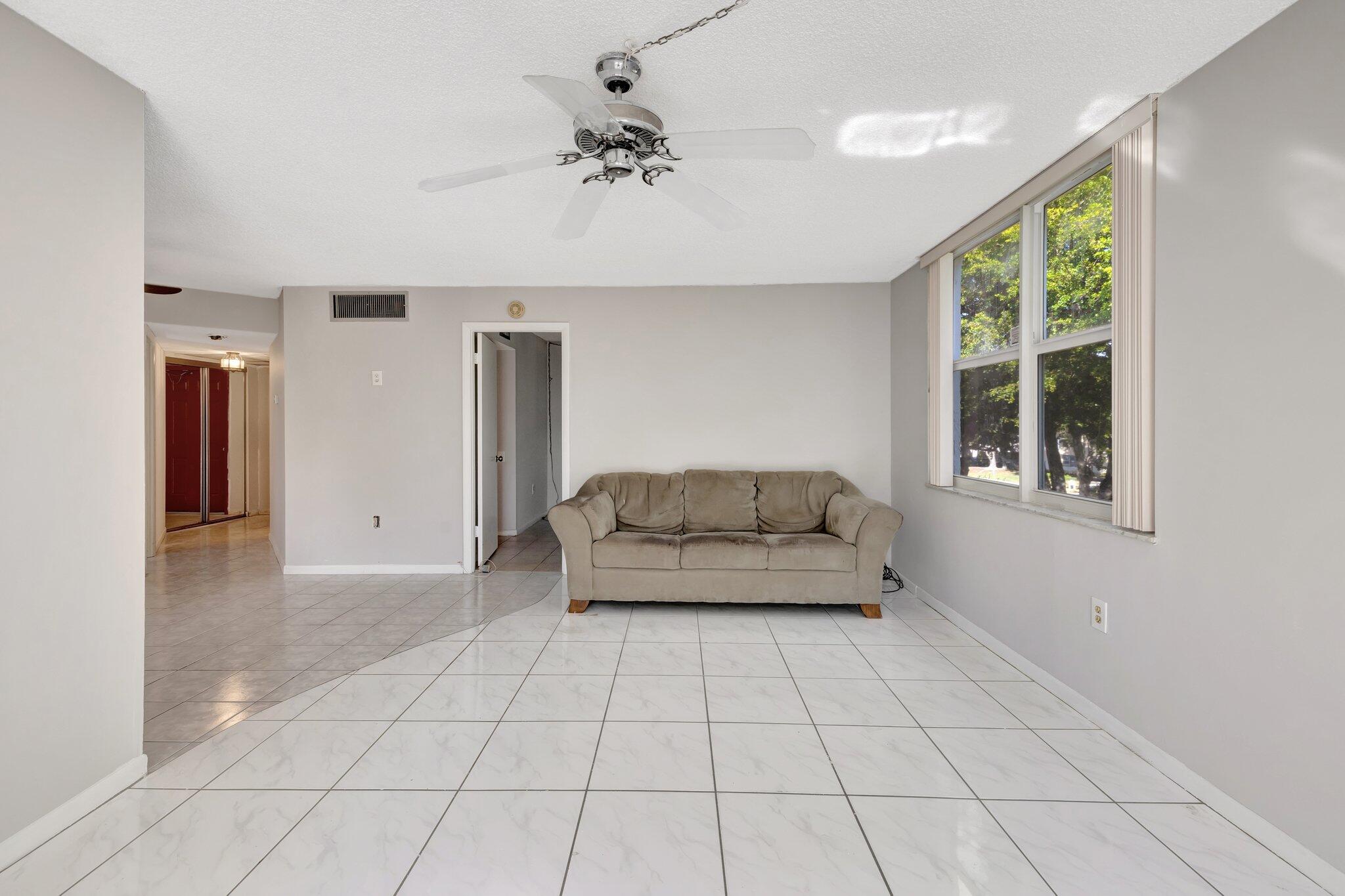 LIME BAY CONDOMINIUM 6 - Residential