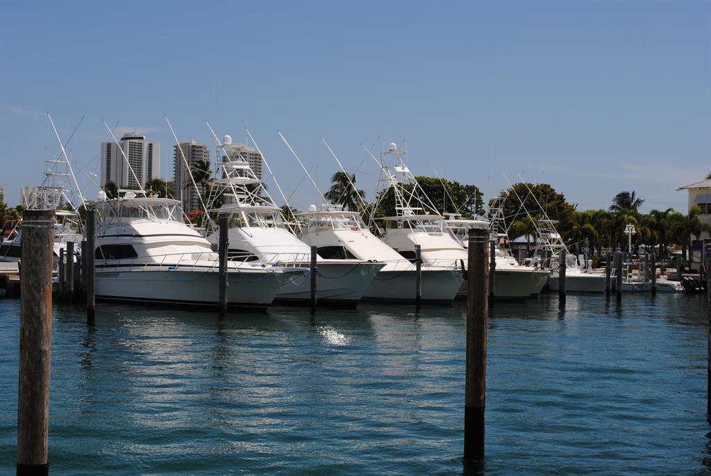 RESORT AT SINGER ISLAND HOTEL CONDO - Residential