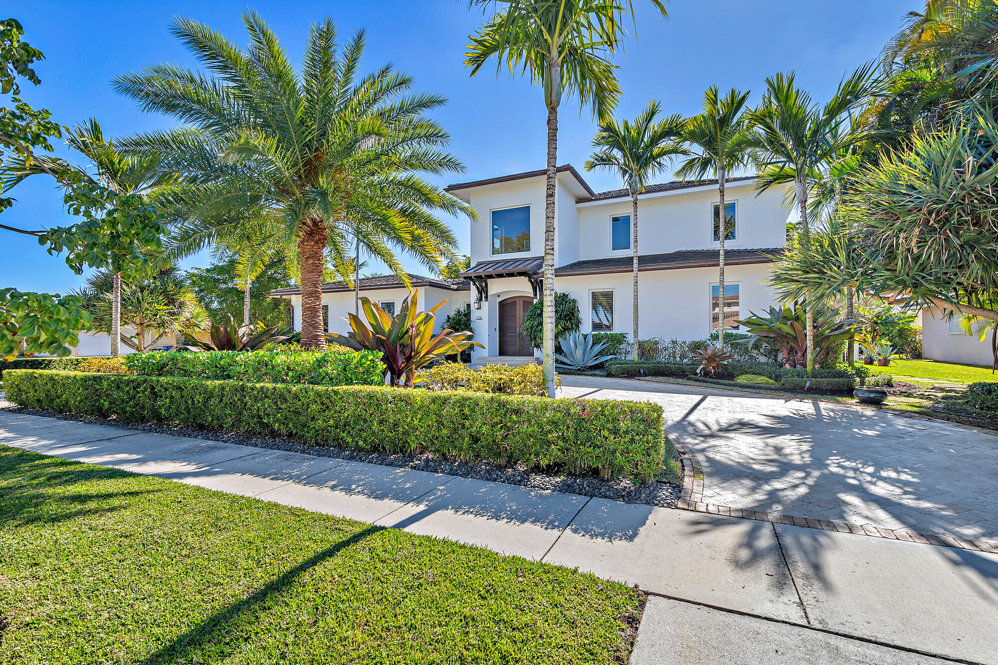 YACHT CLUB - Residential