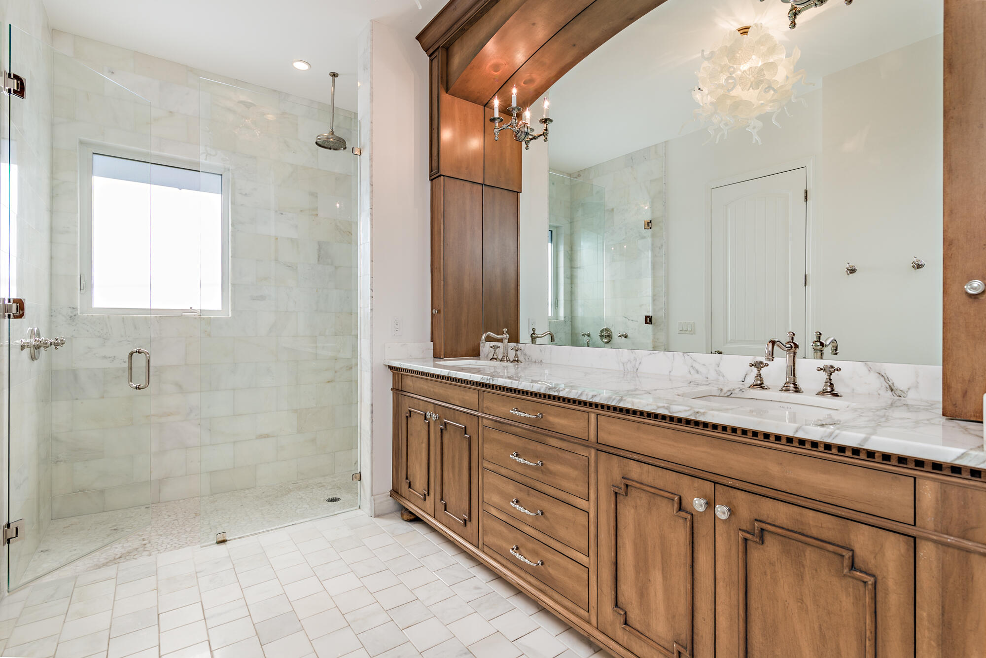 YACHT CLUB - Residential