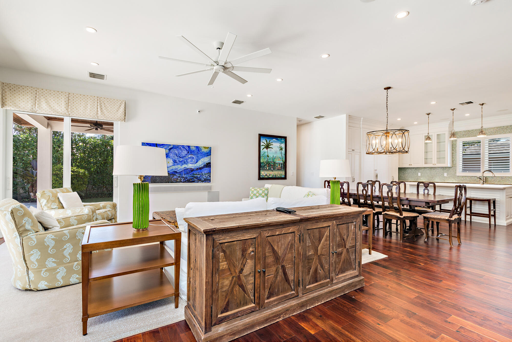 YACHT CLUB - Residential