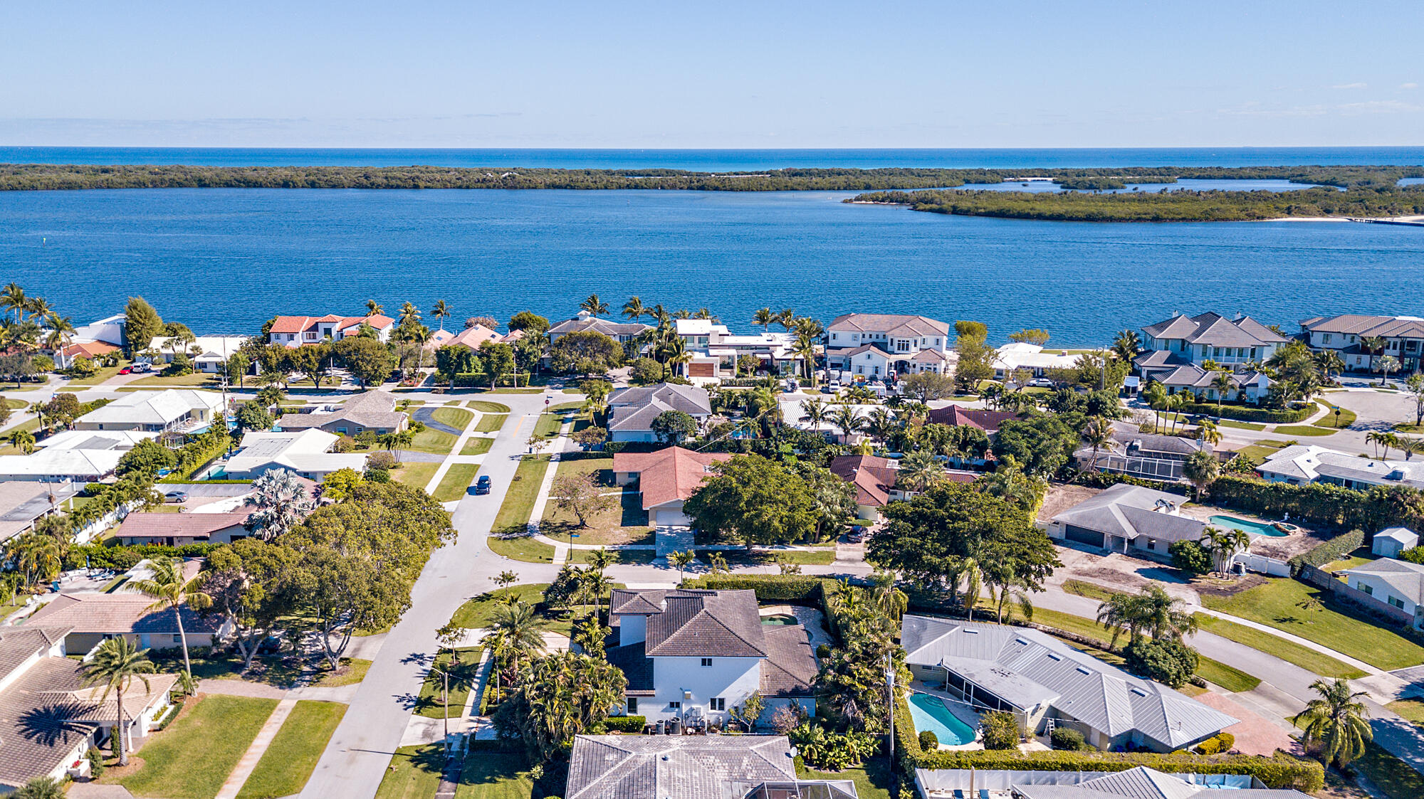 YACHT CLUB - Residential