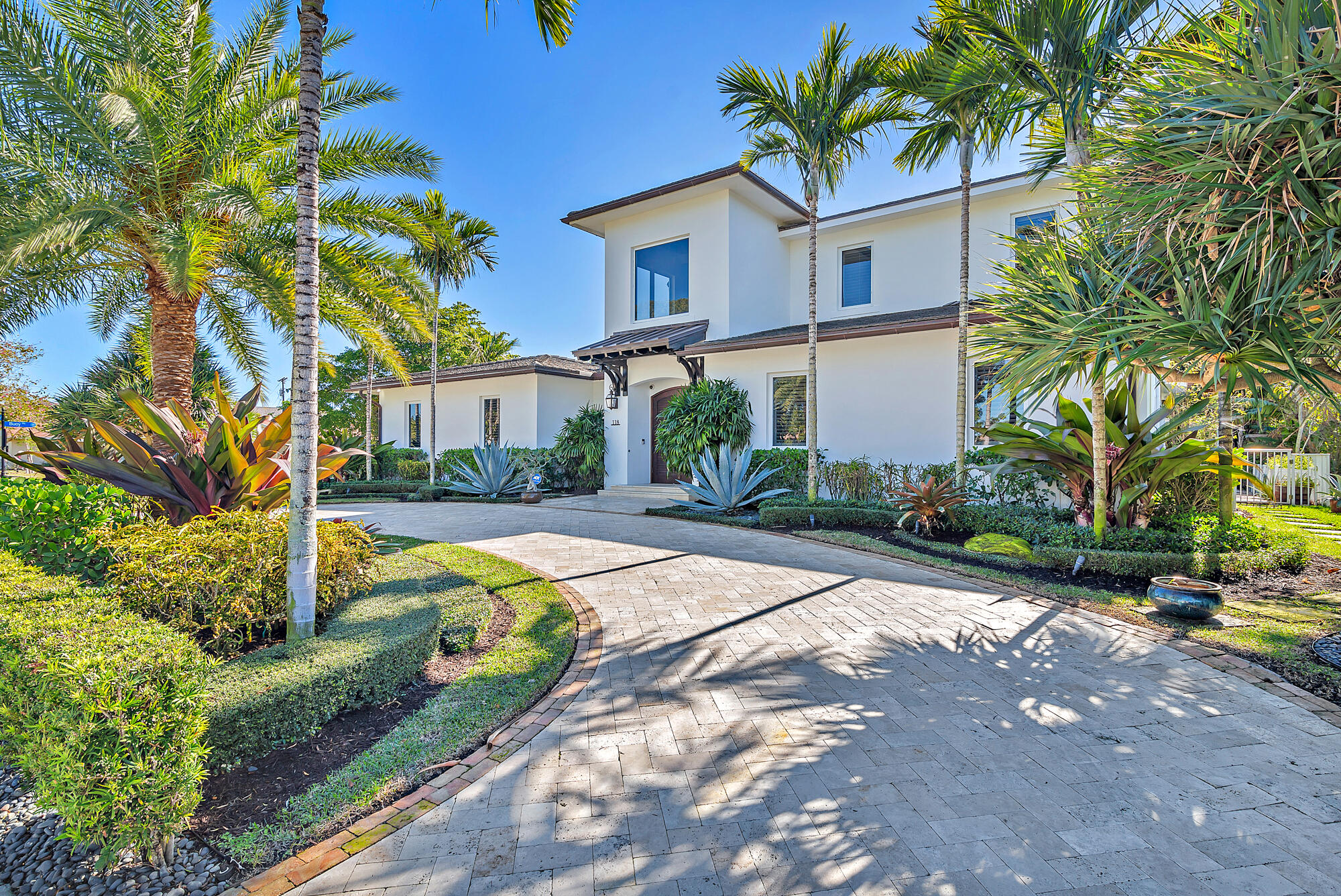 YACHT CLUB - Residential