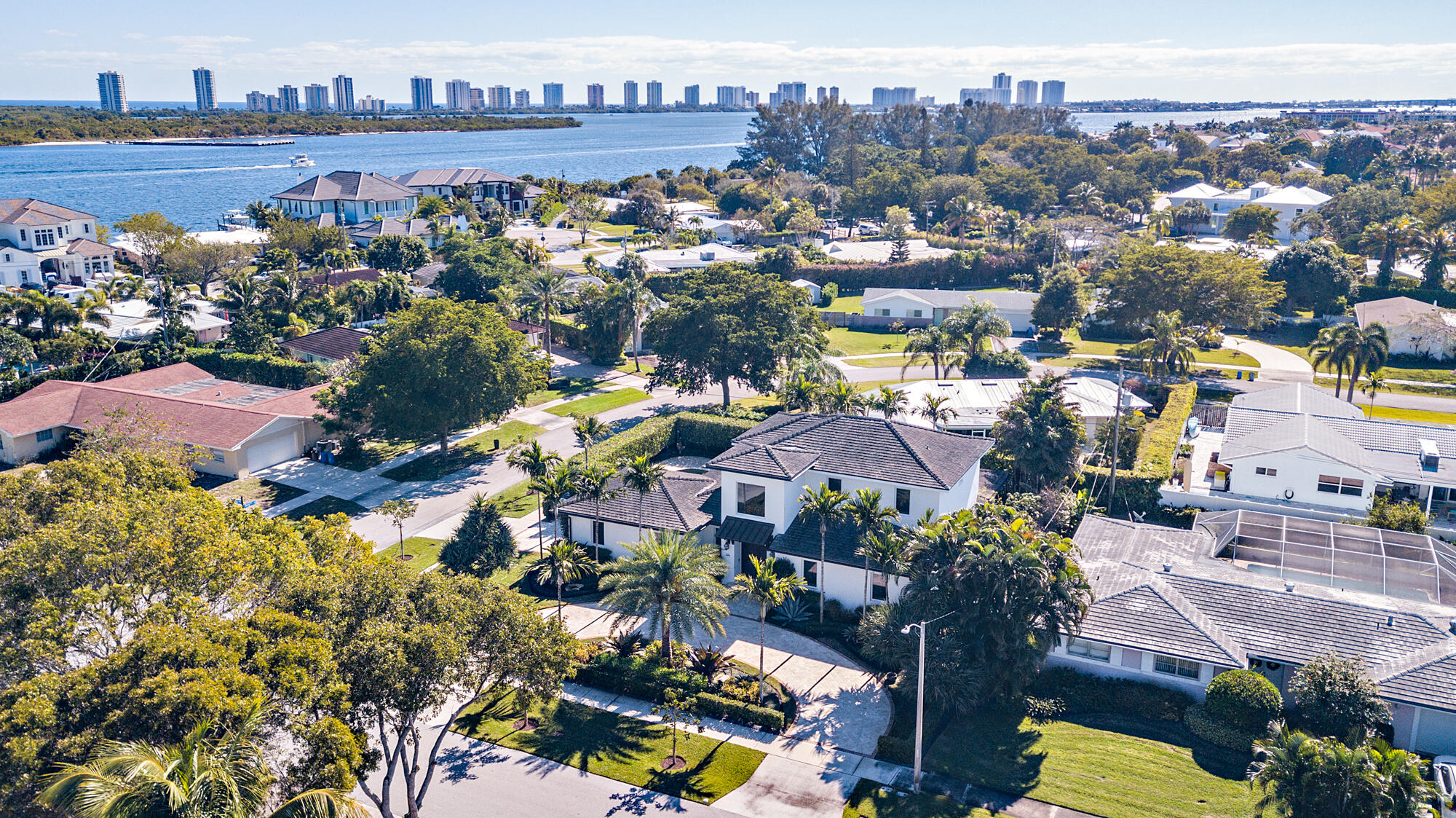 YACHT CLUB - Residential