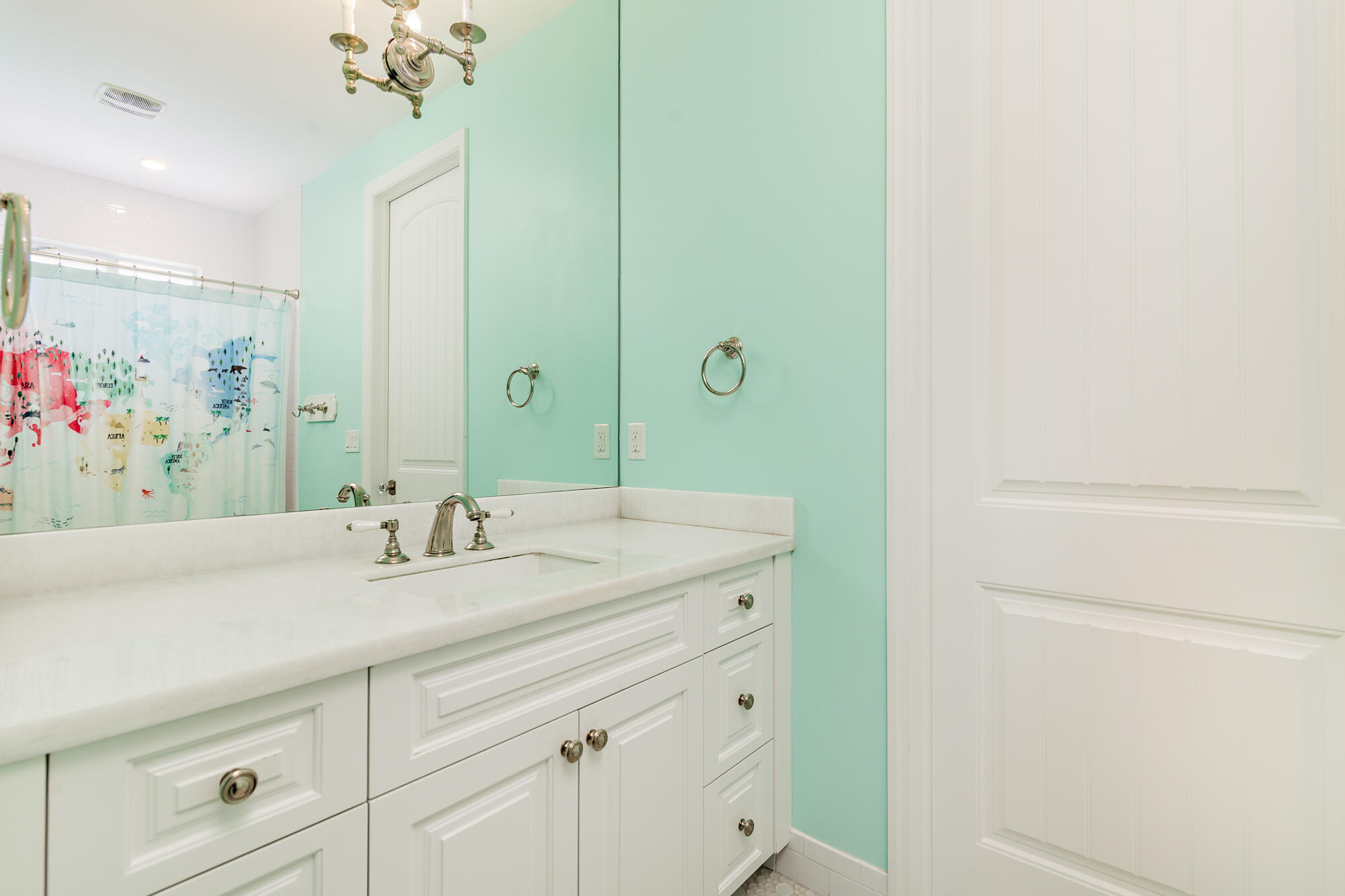 YACHT CLUB - Residential