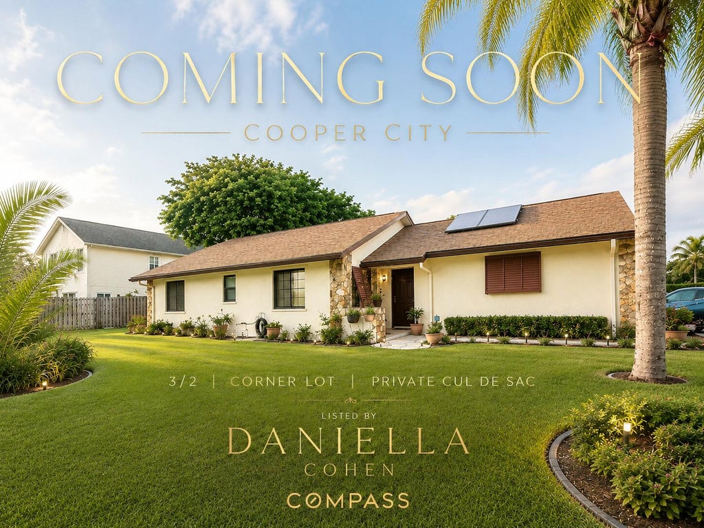 Photo of 5611 SW 97TH Terrace, Cooper City, FL 33328 (MLS # B26072216)