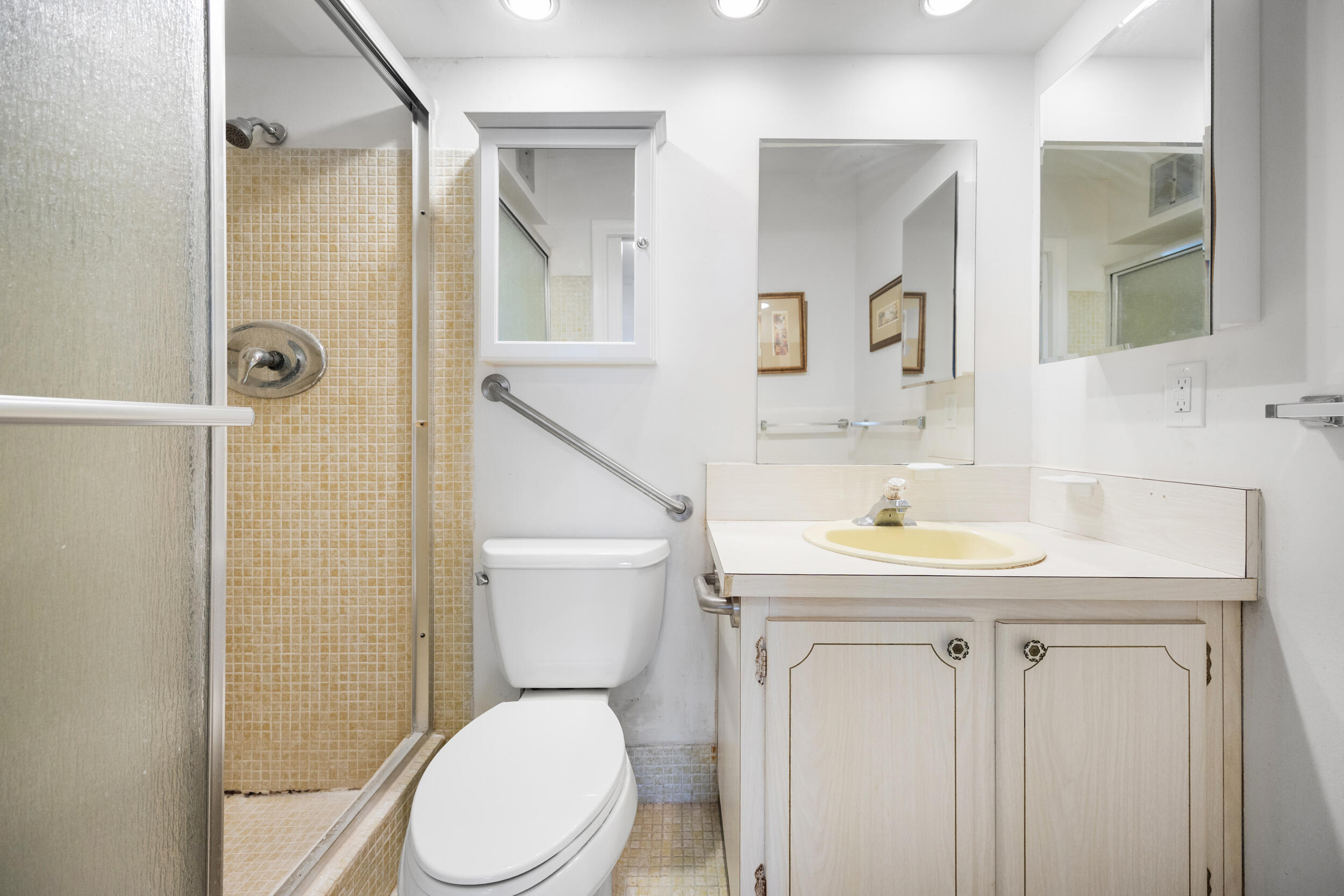 SHORE CLUB APTS A INC - Residential