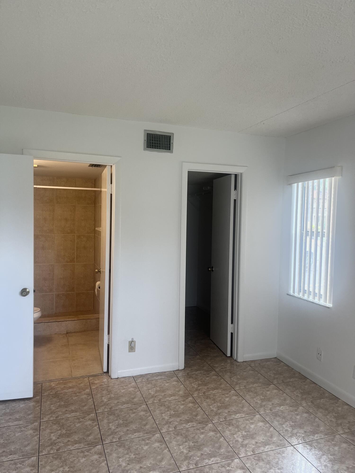 LUCERNE LAKES - Residential Lease