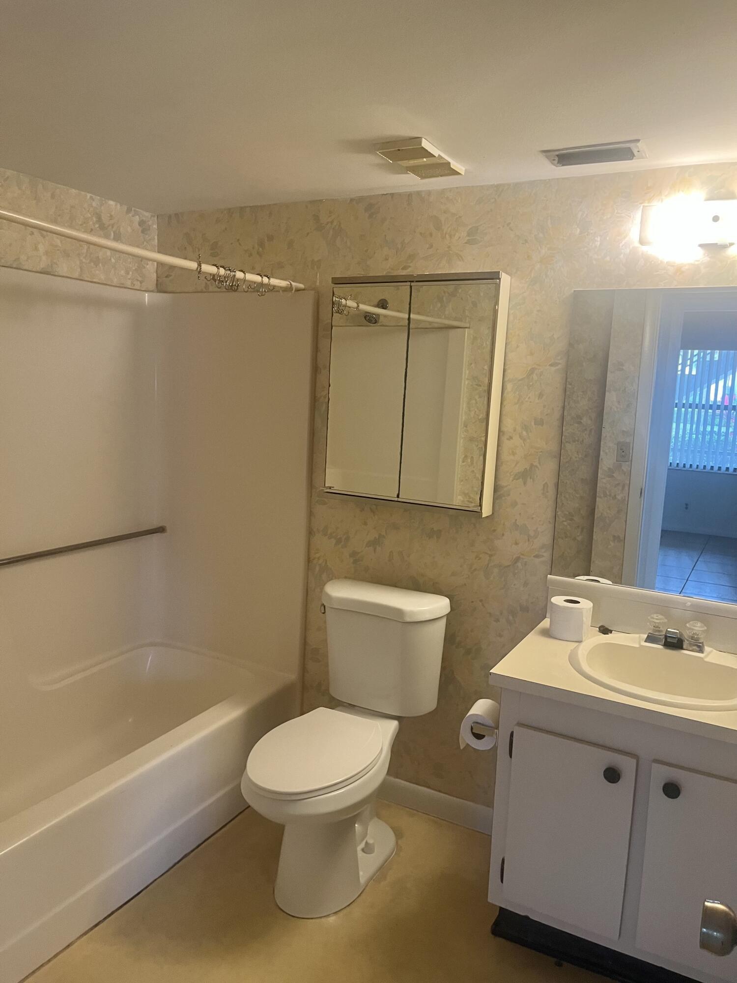 LUCERNE LAKES - Residential Lease