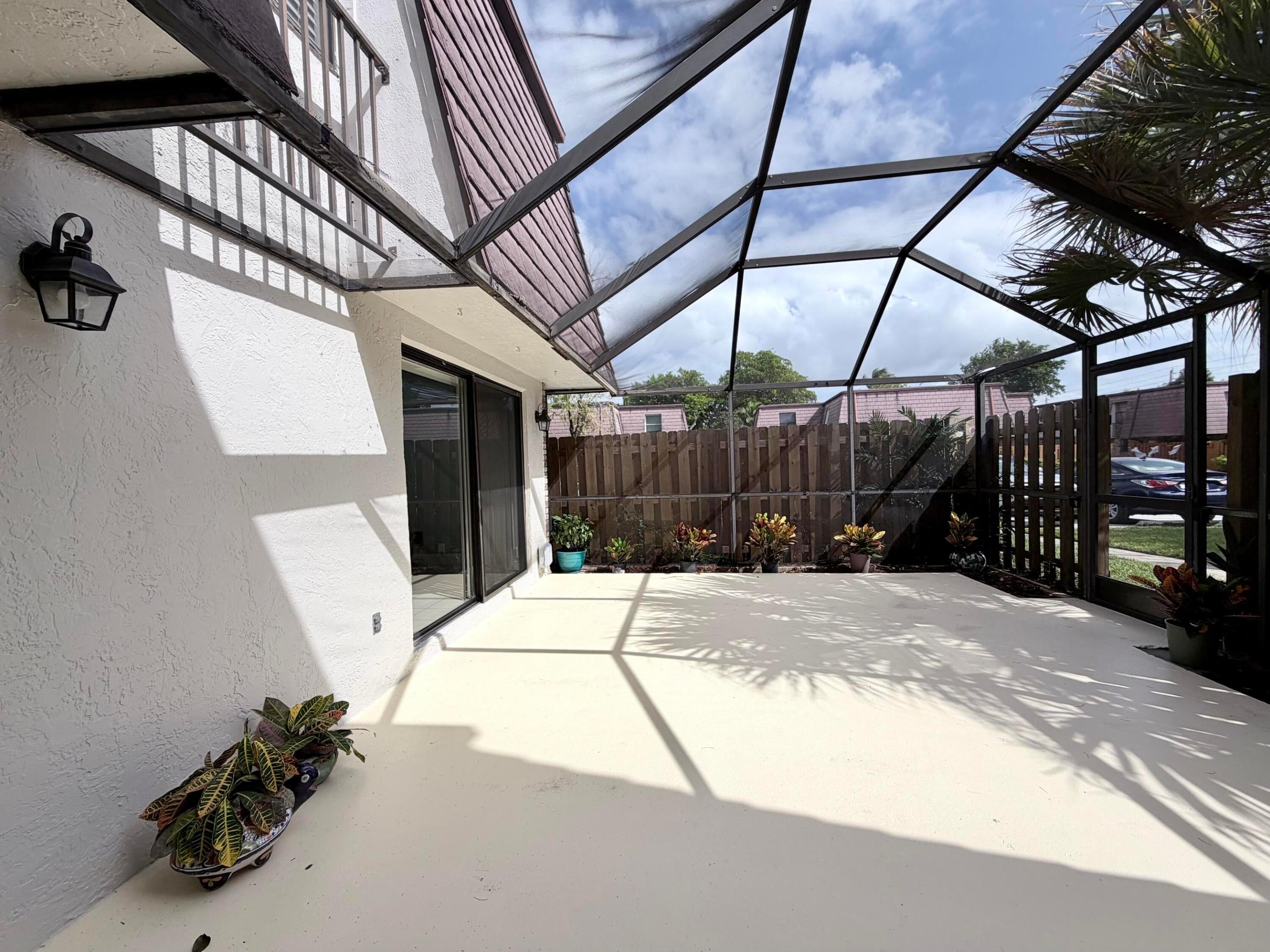 7527 COURTYARD Run E