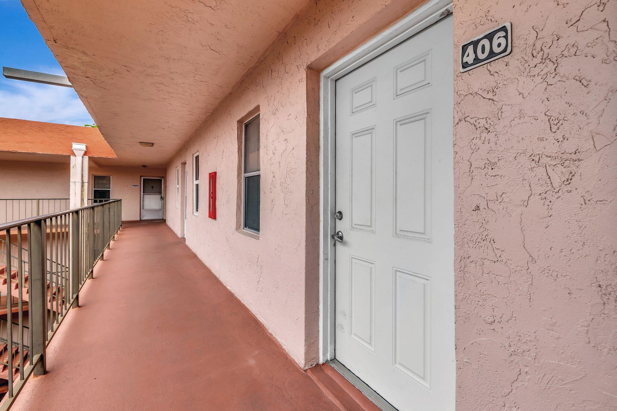 2851 Somerset Drive 406