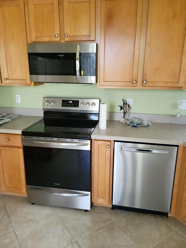 LAKEFOREST AT ST LUCIE WEST PHASE 1 - Residential