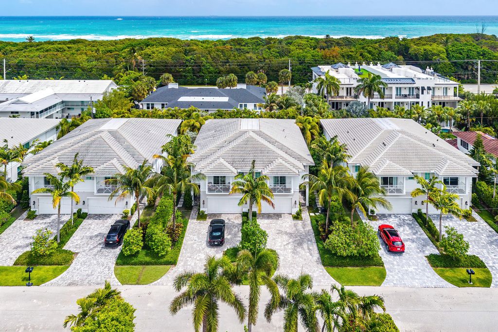 Photo of 436 NE Wavecrest Way, Boca Raton, FL 33432 (MLS # B26024141)