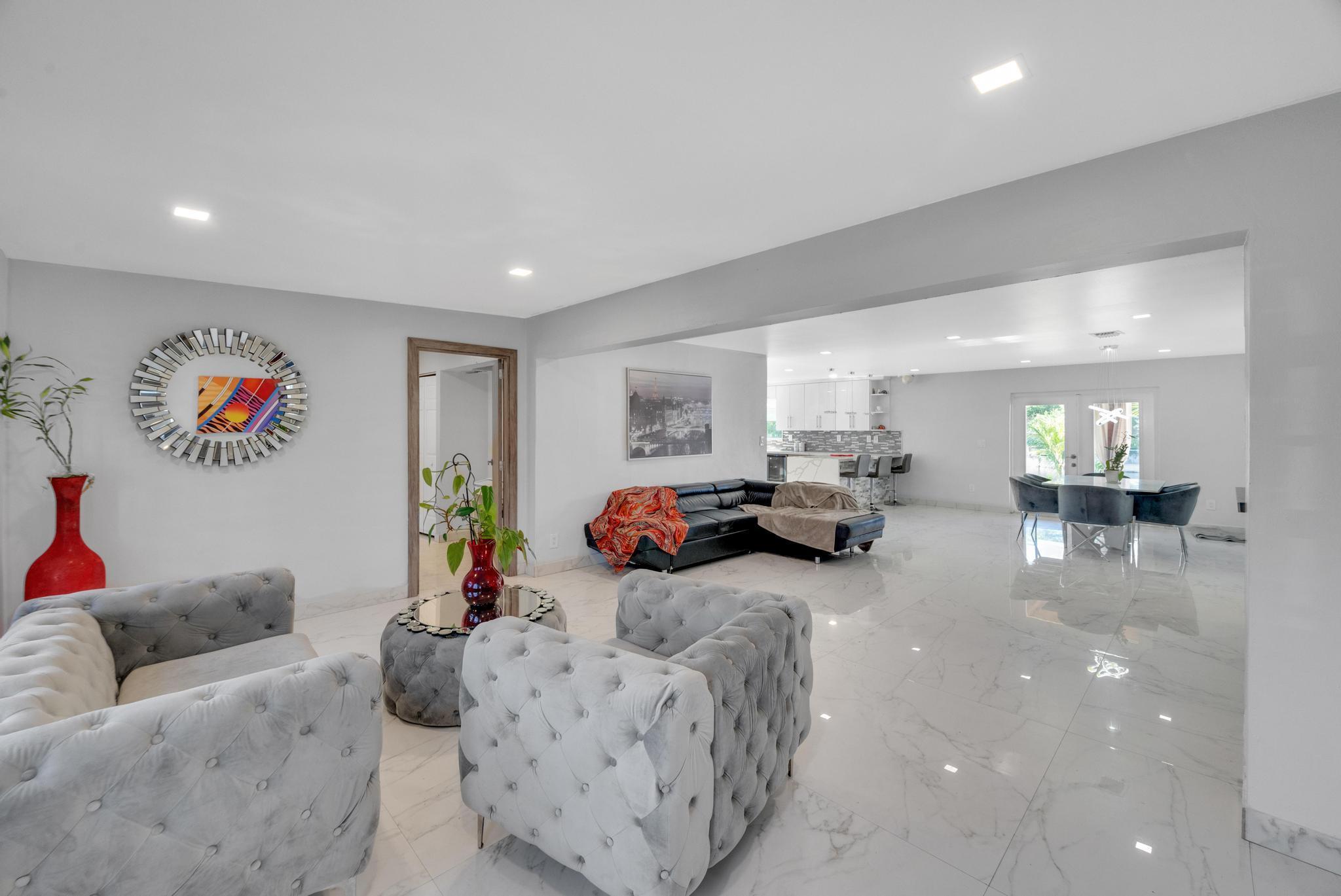 471 NW 39th Street