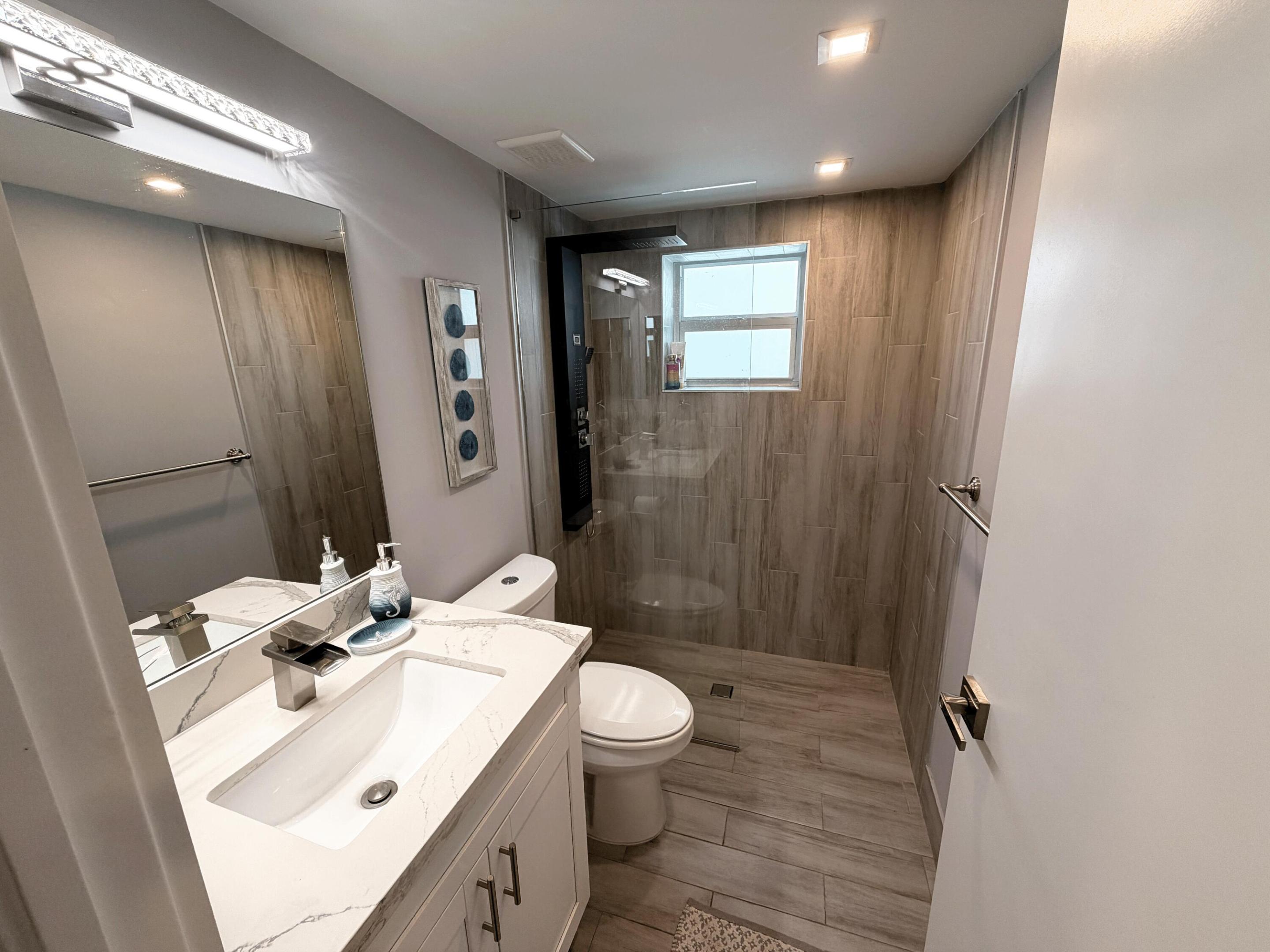 KINGS POINT BURGUNDY CONDOS - Residential