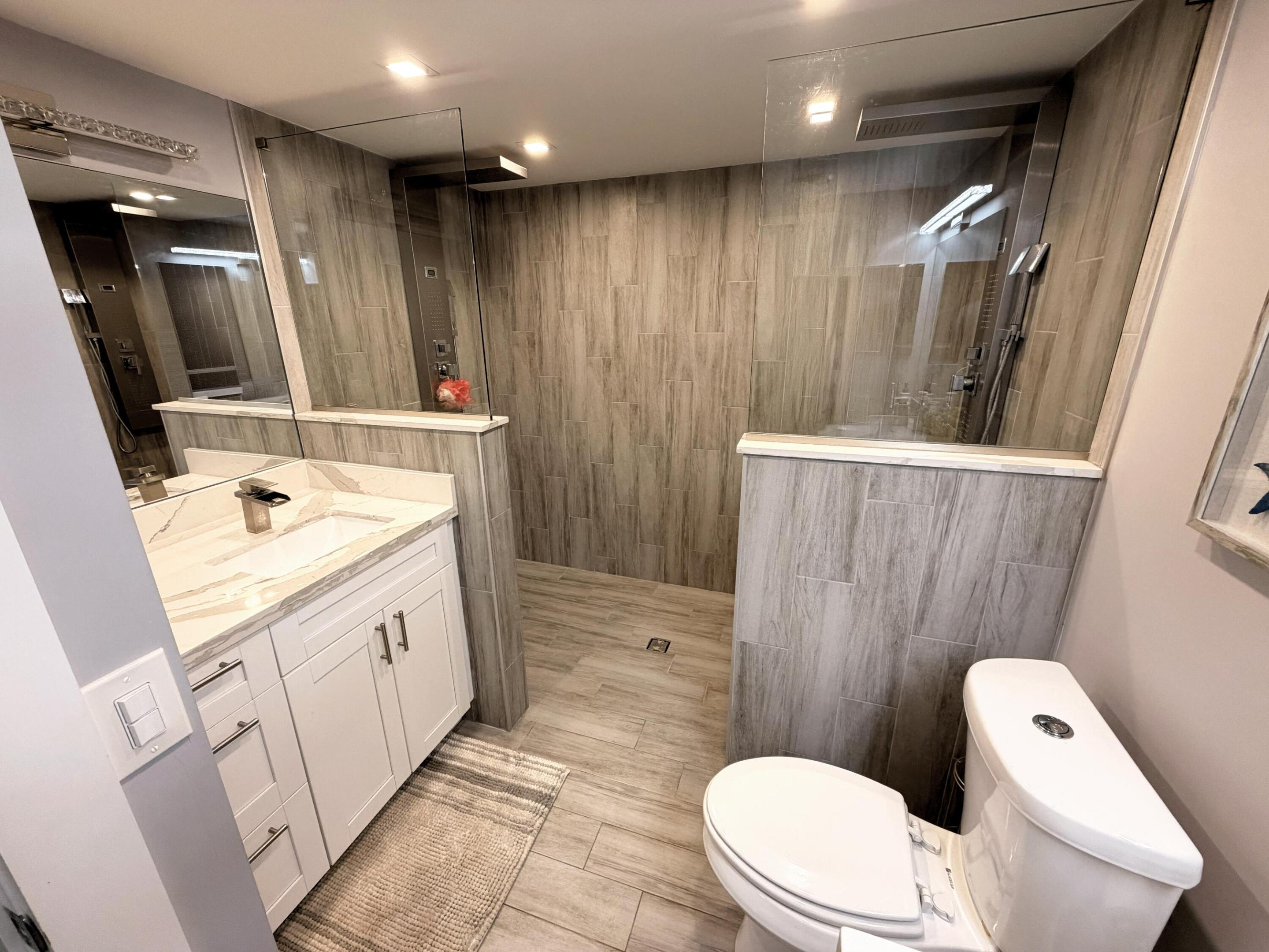 KINGS POINT BURGUNDY CONDOS - Residential