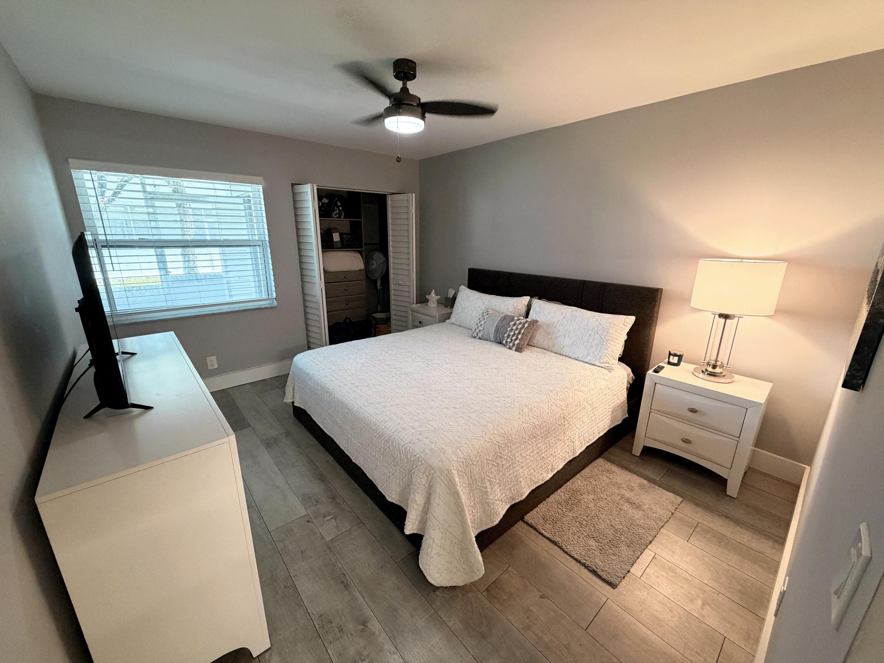 KINGS POINT BURGUNDY CONDOS - Residential