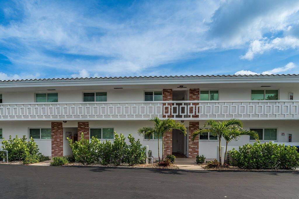 Photo of 331 Tequesta Drive #114, Tequesta, FL 33469 (MLS # R10997128)