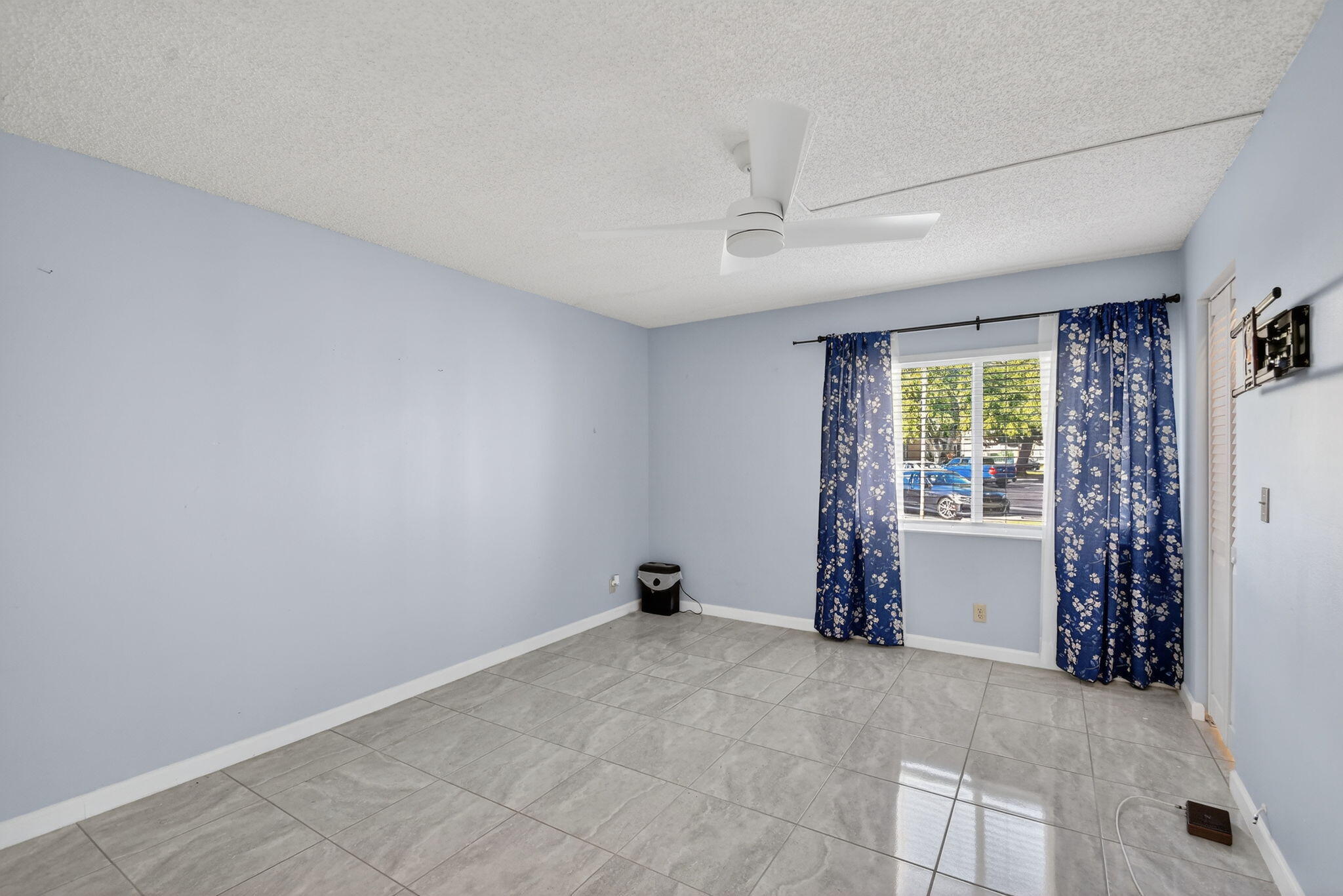 PINE RIDGE III CONDO - Residential