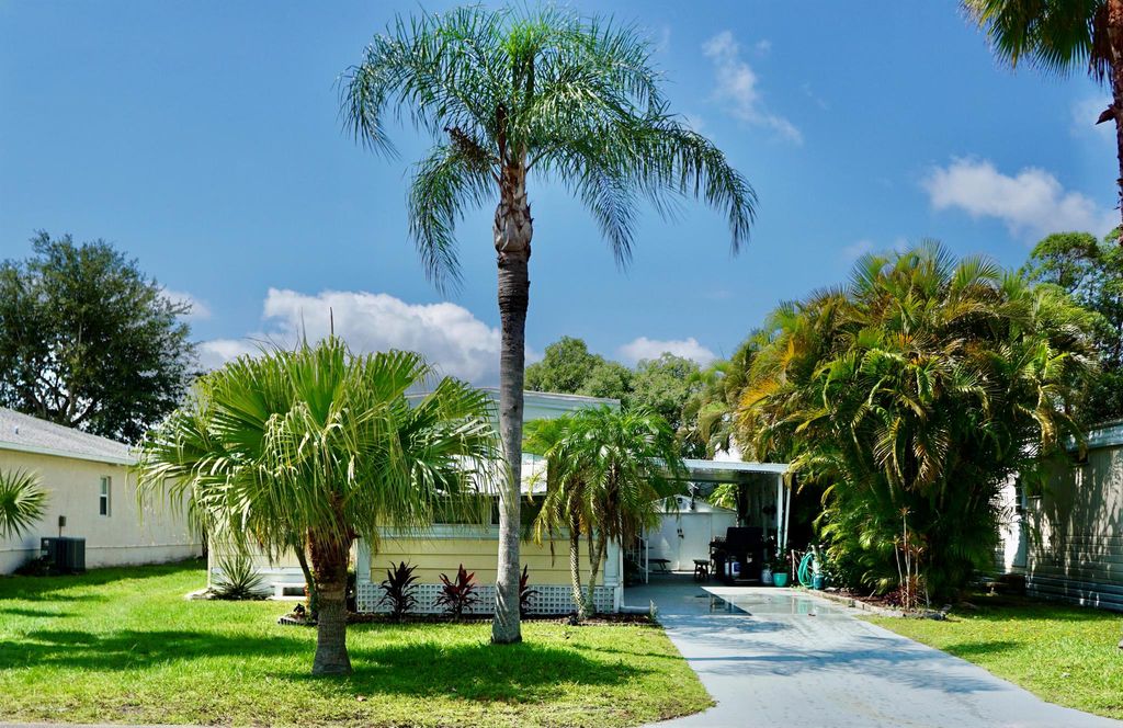 Photo of 29 El Camino Real Real, Port Saint Lucie, FL 34952 (MLS # R10910964)
