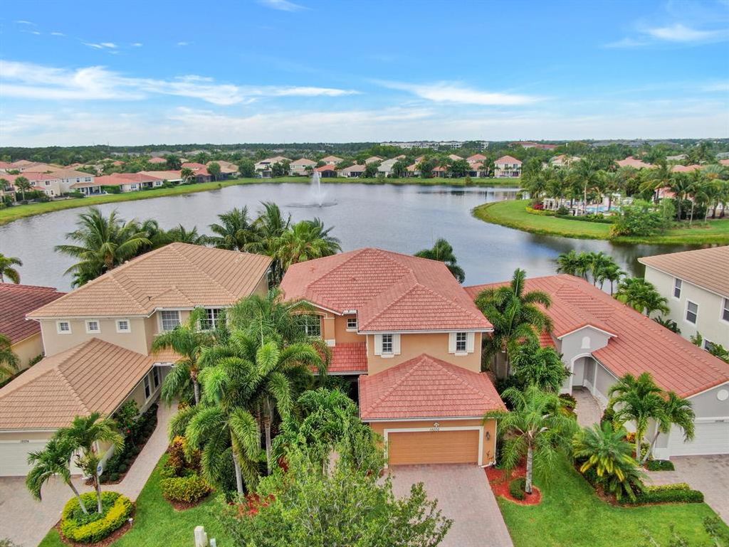 Photo of 12070 Aviles Circle, Palm Beach Gardens, FL 33418 (MLS # R10715030)