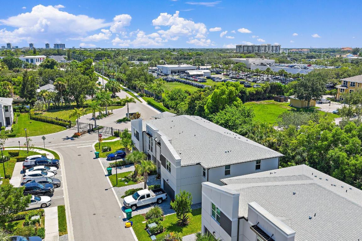 ENCLAVE AT MANGONIA PARK - Residential