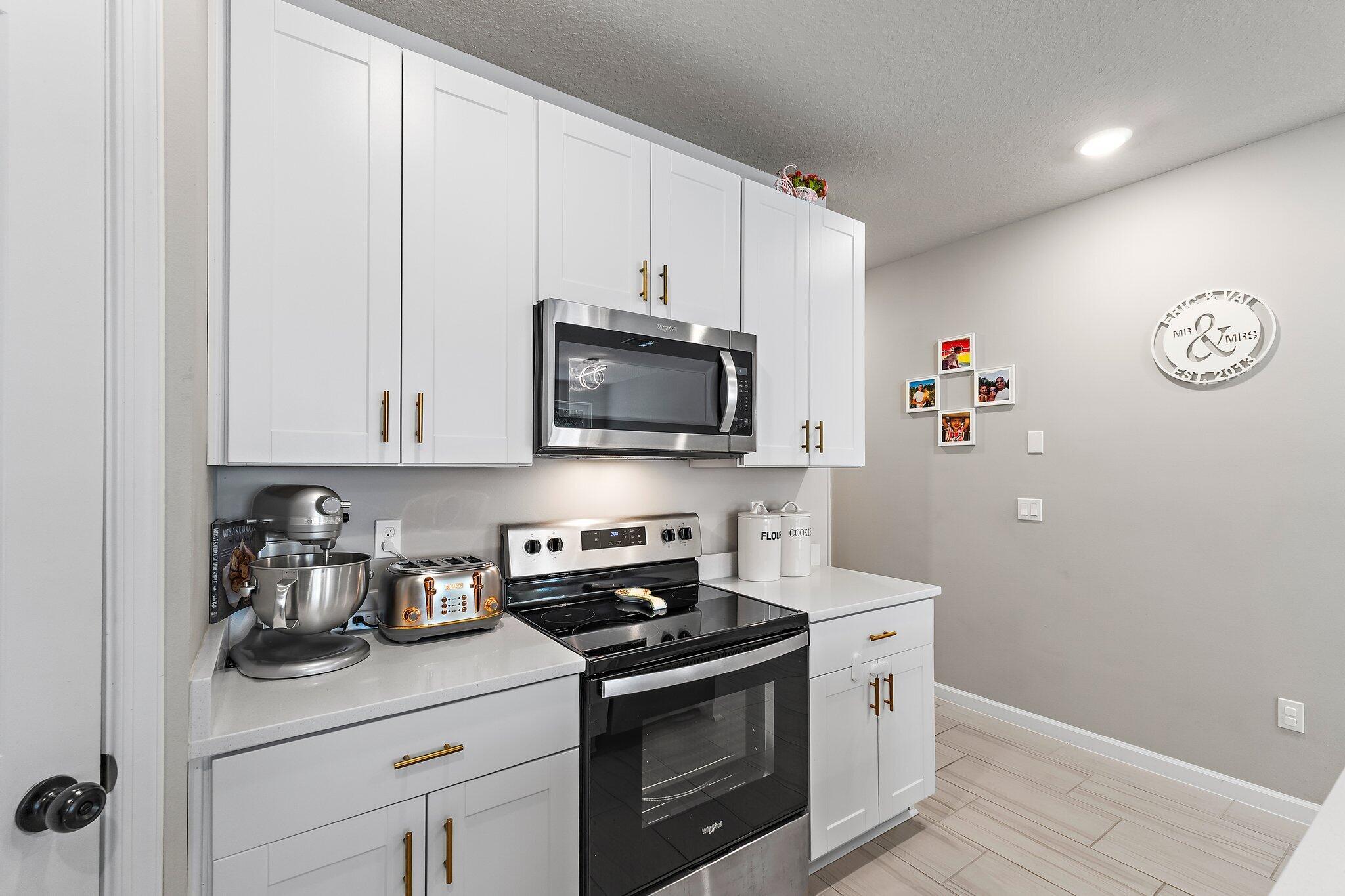 ENCLAVE AT MANGONIA PARK - Residential