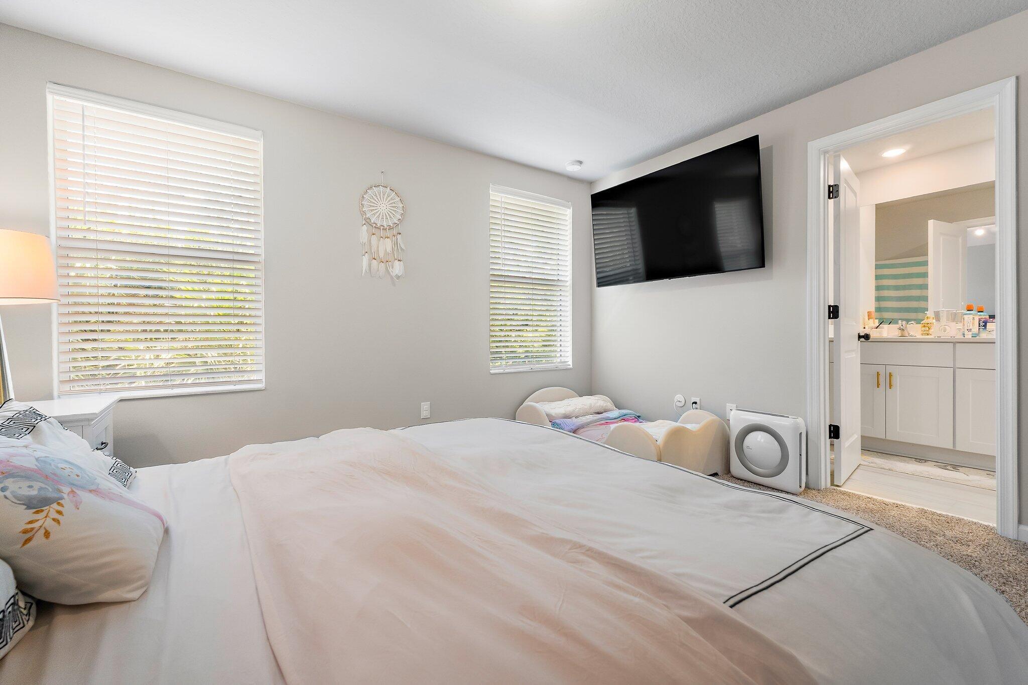 ENCLAVE AT MANGONIA PARK - Residential