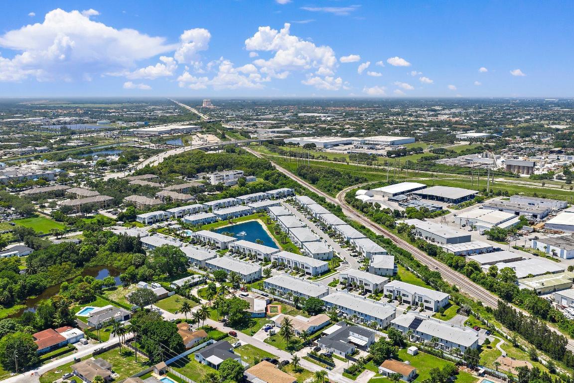 ENCLAVE AT MANGONIA PARK - Residential