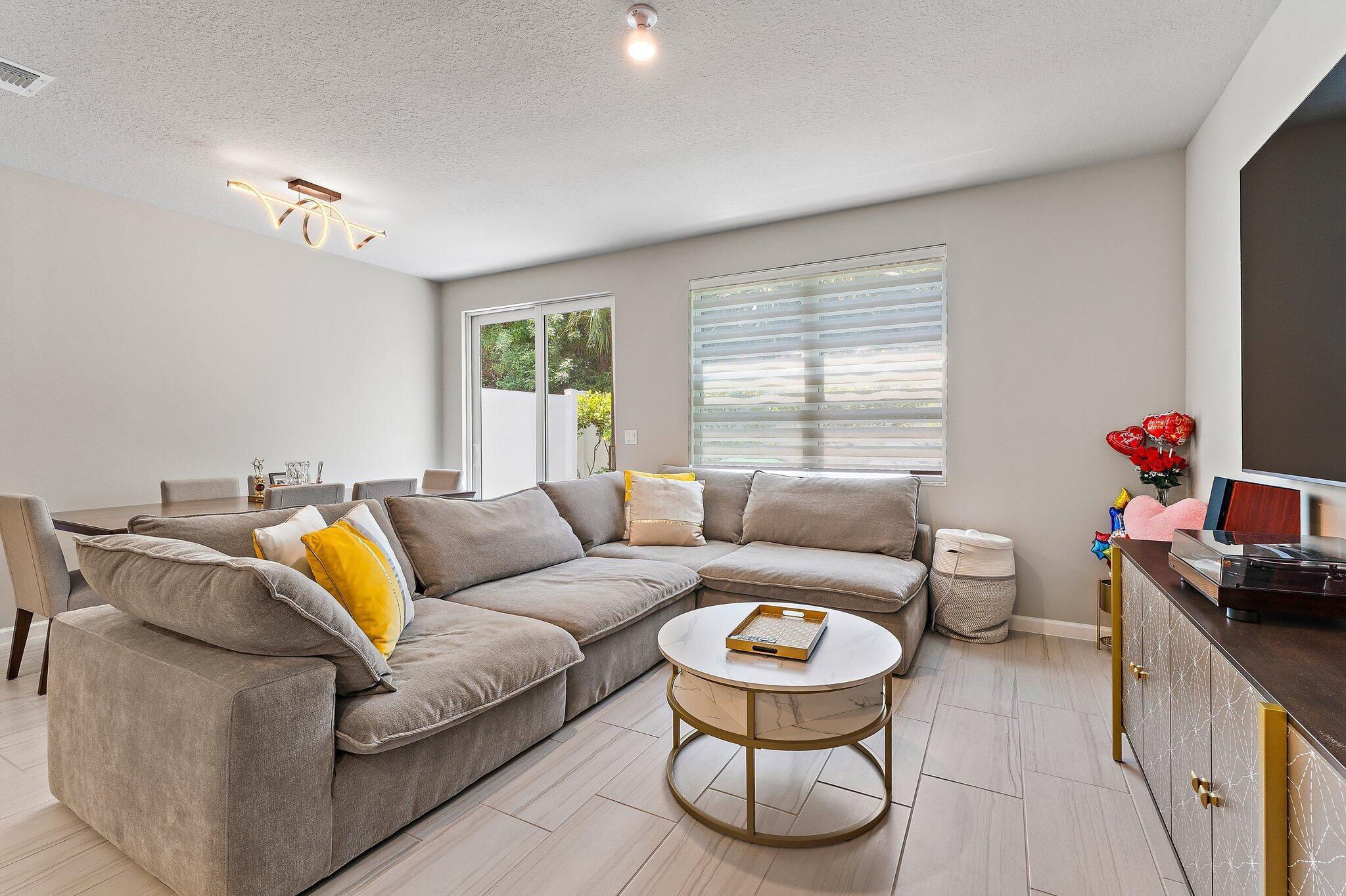 ENCLAVE AT MANGONIA PARK - Residential