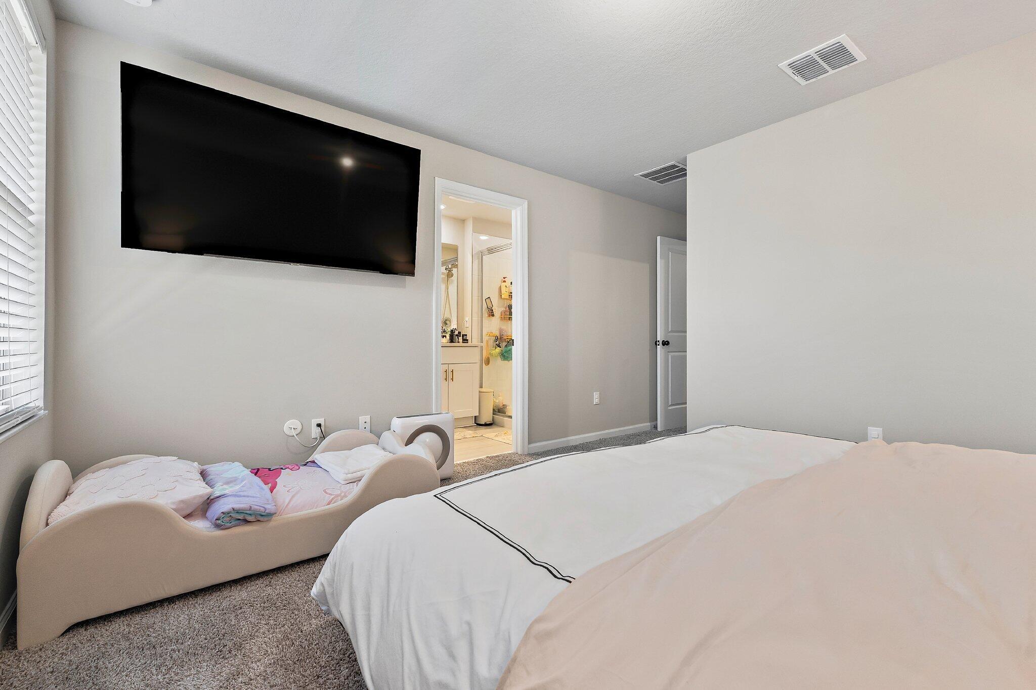 ENCLAVE AT MANGONIA PARK - Residential