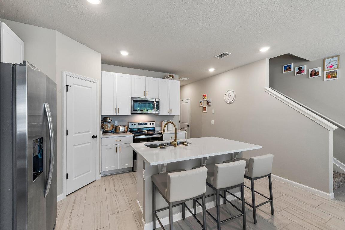 ENCLAVE AT MANGONIA PARK - Residential