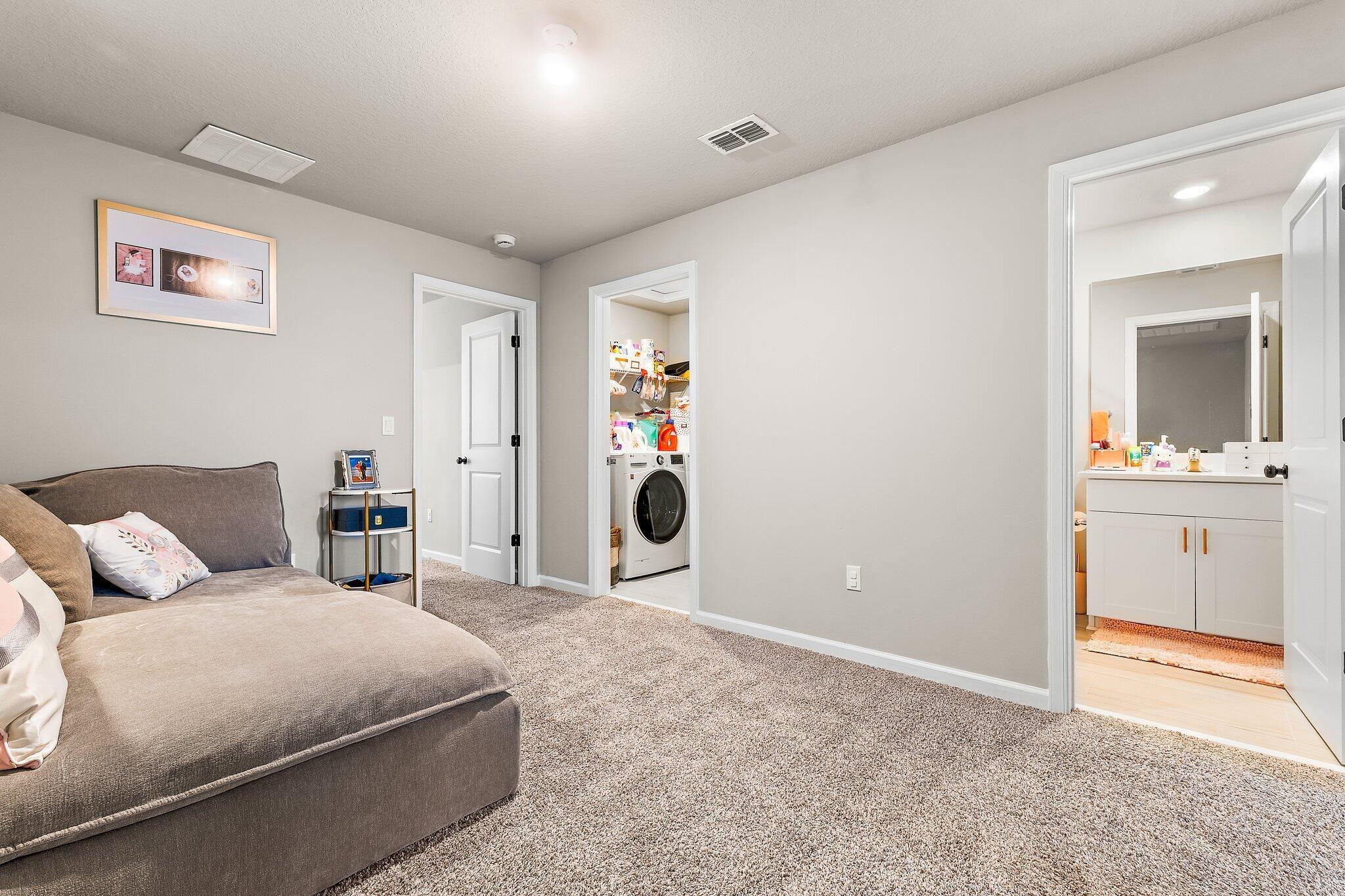 ENCLAVE AT MANGONIA PARK - Residential