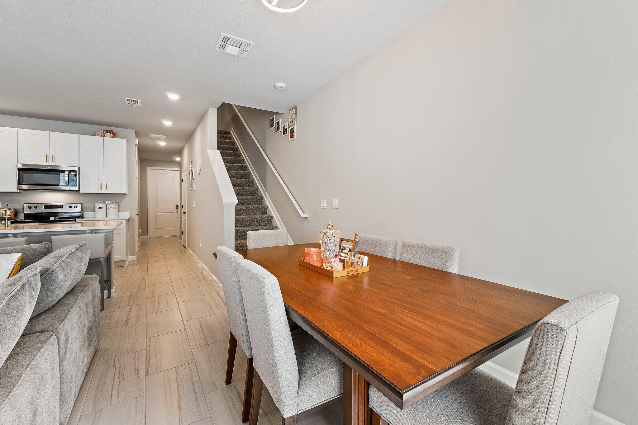 ENCLAVE AT MANGONIA PARK - Residential