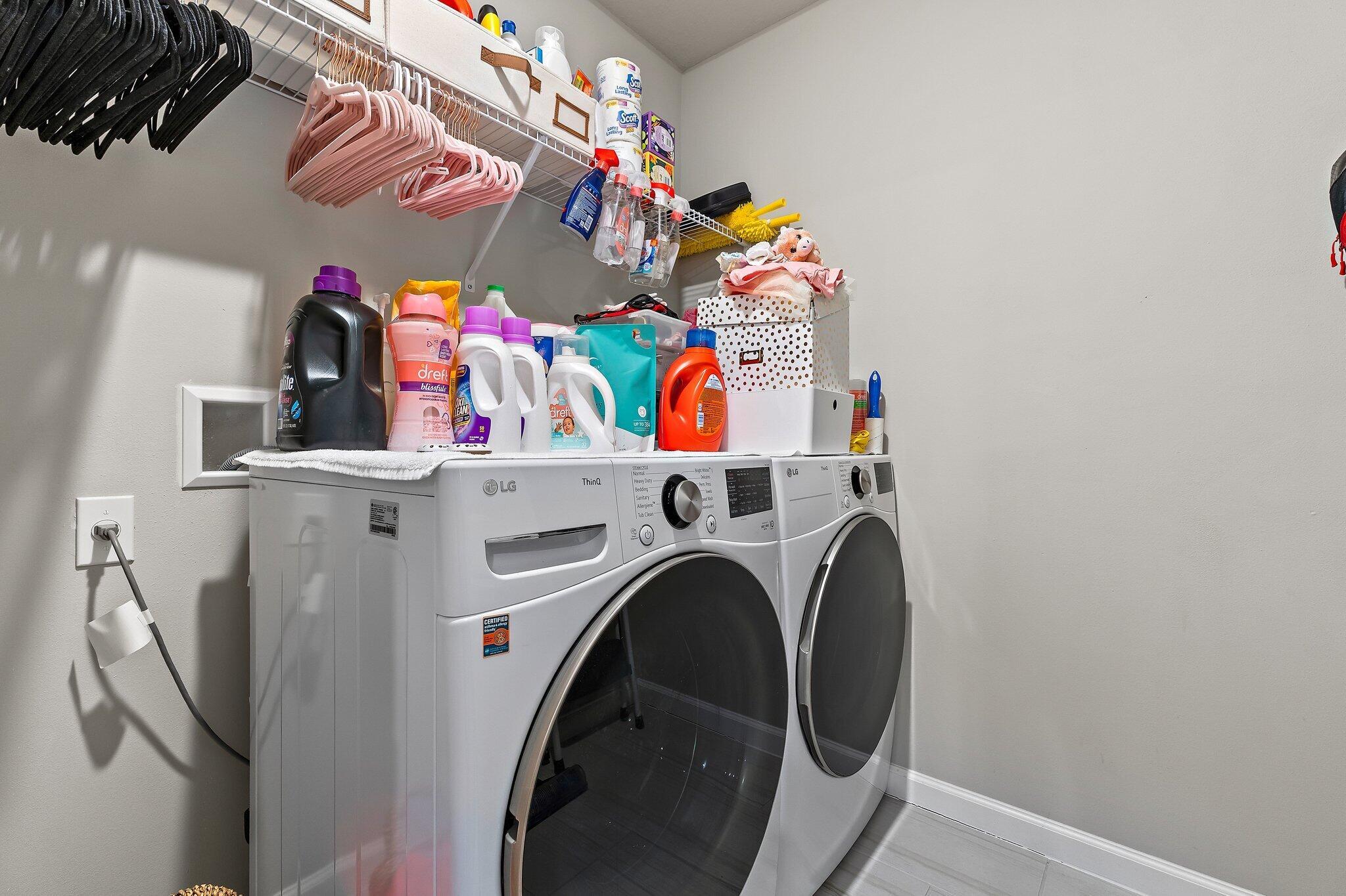 ENCLAVE AT MANGONIA PARK - Residential