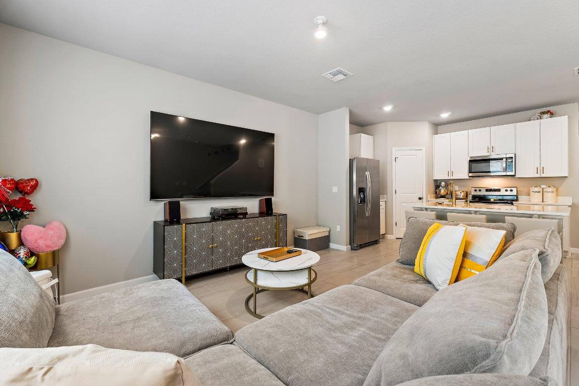 ENCLAVE AT MANGONIA PARK - Residential