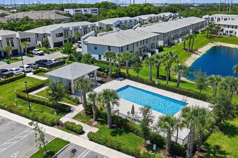 Property photo of 5611 Enclave Drive, Mangonia Park, FL 33407