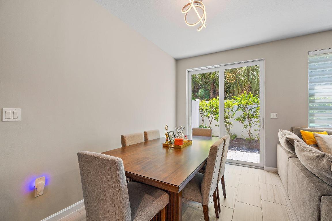 ENCLAVE AT MANGONIA PARK - Residential