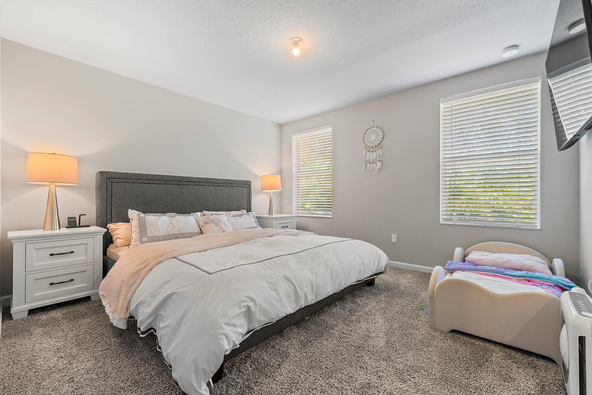 ENCLAVE AT MANGONIA PARK - Residential