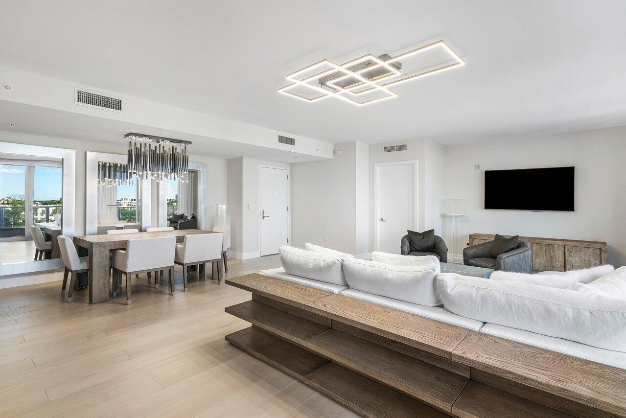 1180 N Federal Highway 707